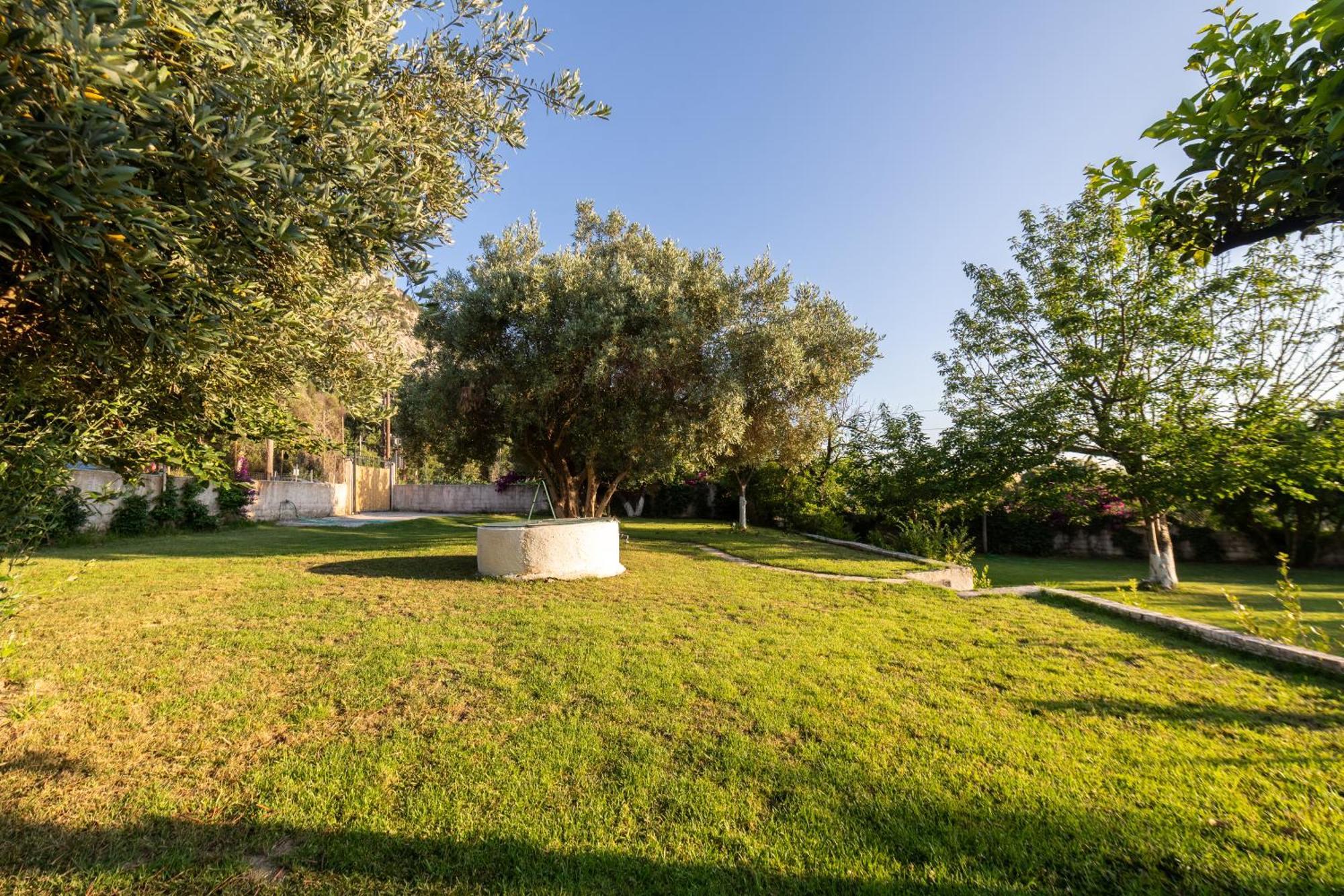To Ktimataki Villa Agios Gordios  Exterior photo
